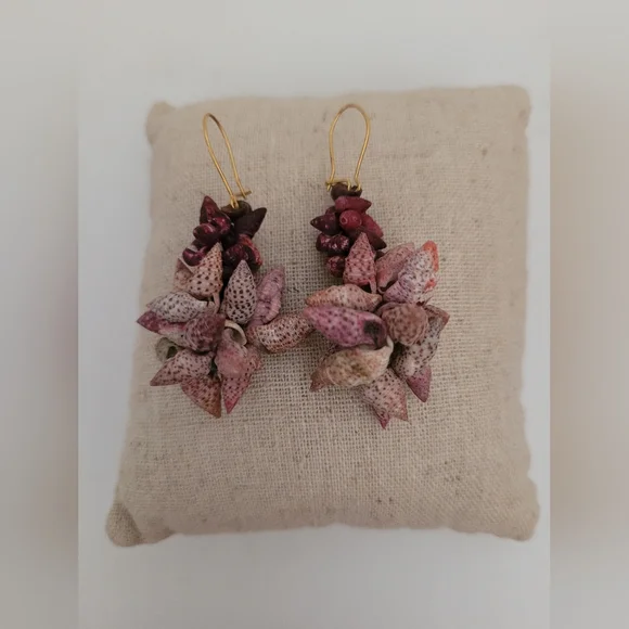 Handcrafted Shell drop earrings - Picture 1 of 5